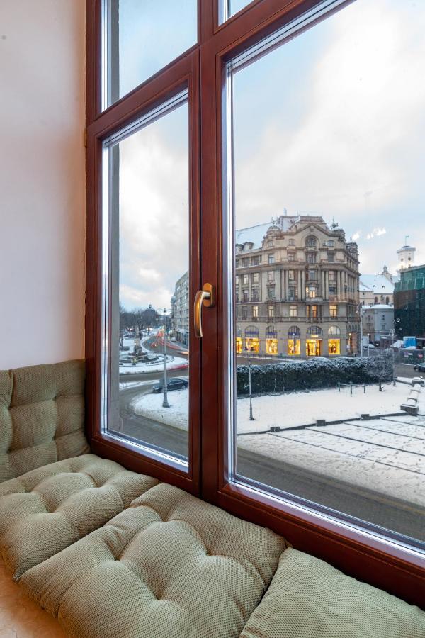 Romari Площа Міцкевича Lviv Luaran gambar