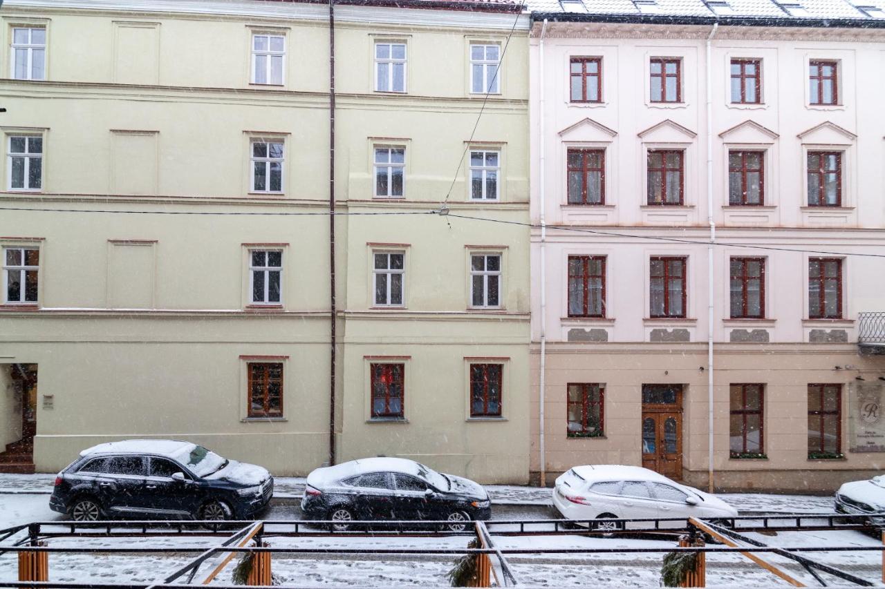Romari Площа Міцкевича Lviv Luaran gambar